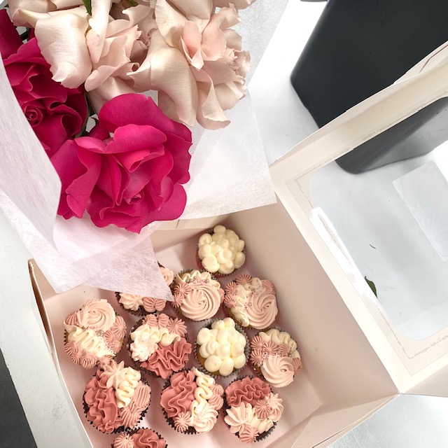 Large Flower + Cupcake Bundle